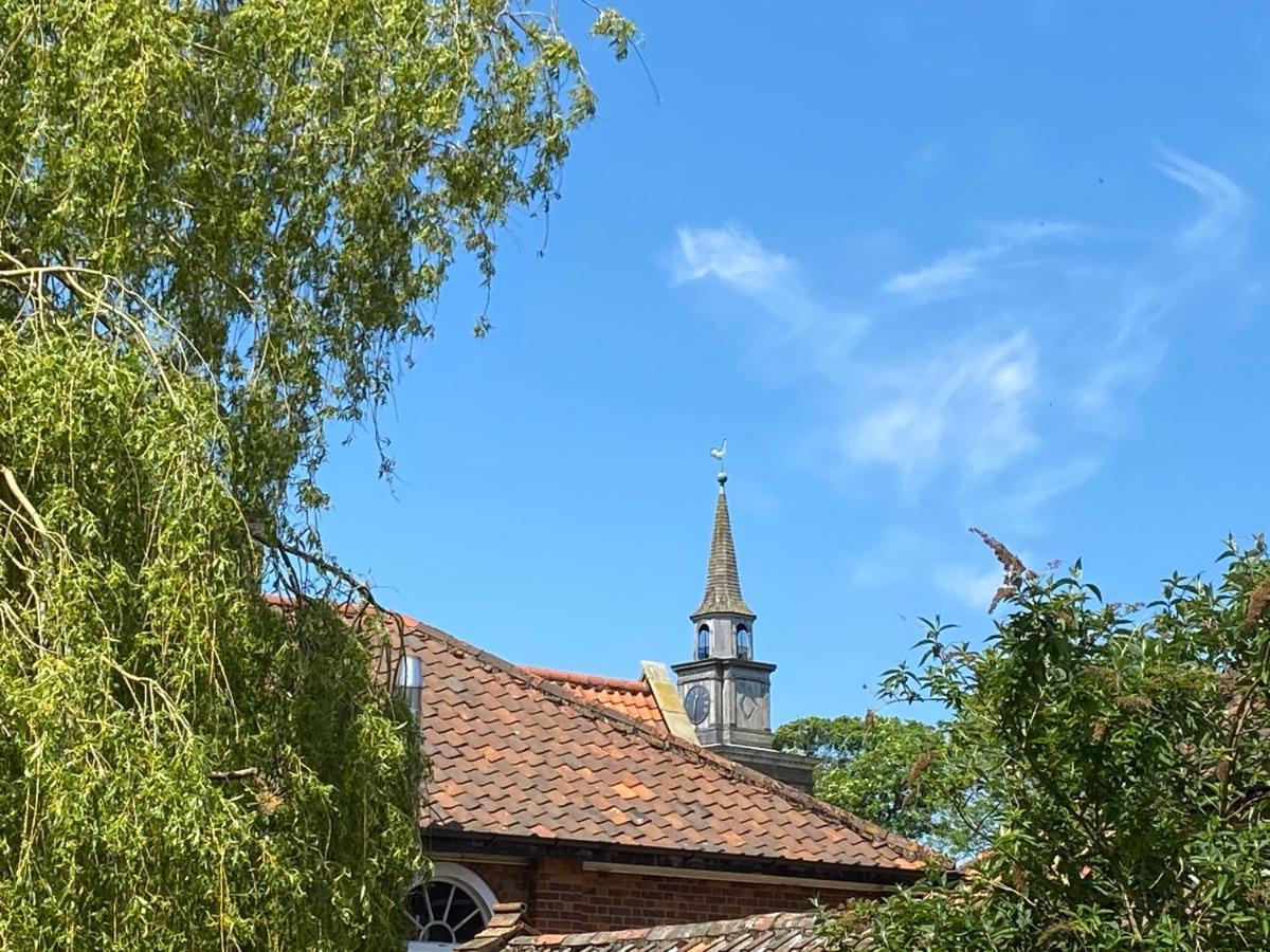 Villa Saving Grace With Private Hot Tub Bawdeswell Exterior foto